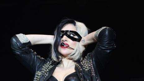 Хит на Лейди Гага, посветен на бивш