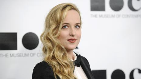 Щерката на Мелани Грифит се надява женската роля в „Петдесет нюанса сиво“