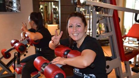Милица Гладнишка вае фигура във фитнеса