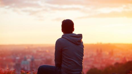 Безгрижен ерген? Не, самотата стресира повече мъжете