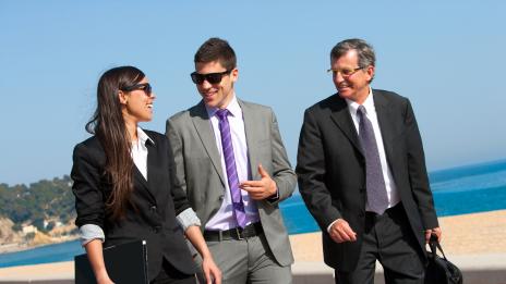 Бизнес среща... на разходка