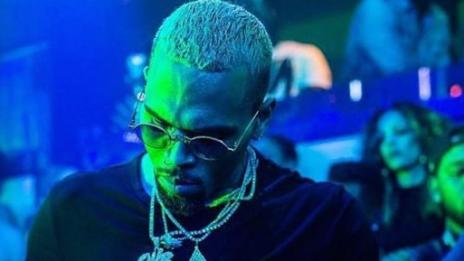 Крис Браун получи ограничителна заповед за рождения си ден