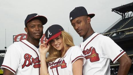 Кейт се вкара в бейзболна тройка