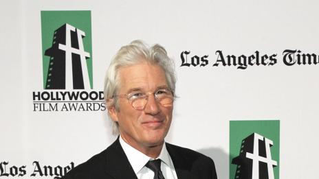 Ричард Гиър излиза с топ готвачката Падма Лакшми