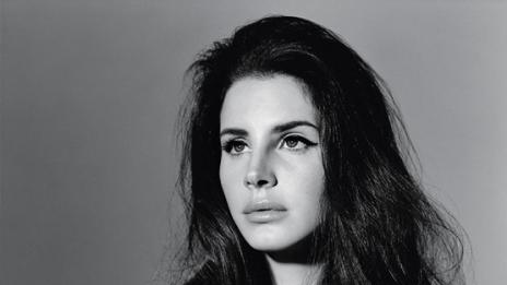 Ретро кралицата Лана Дел Рей