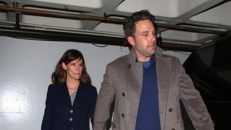 Бен още обича Дженифър. Решен е да си я върне