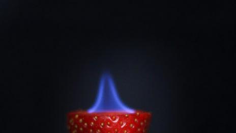 Ягоди в пламък