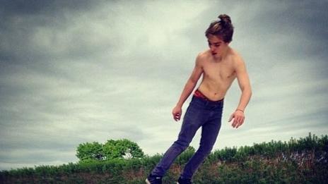 Поколението Z мрази дрогата, татусите и гей браковете