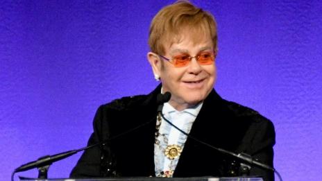 Елтън Джон показва колекцията си от фотографии