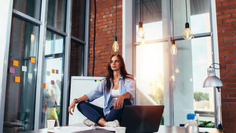 Според зодията:  Как да избягате от реалността?