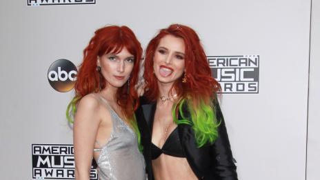 Сестрите Торн – най-зле облечените на АМА