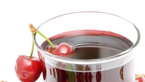 Сокът от вишни удължава съня