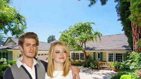 В дома на Ема Стоун и Андрю Гарфийлд