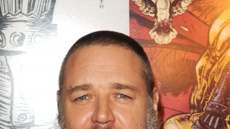 Ръсел Кроу отчаяно иска да види децата си