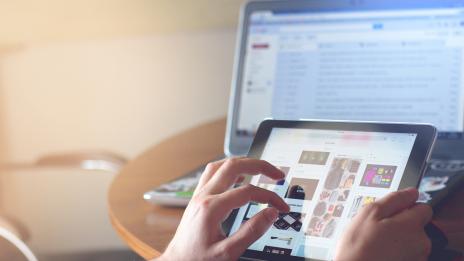 Ползите от социалните мрежи: Обогатяват речта