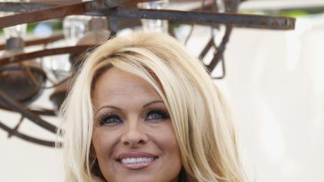 Памела Андерсън: Никога не съм се чувствала красива