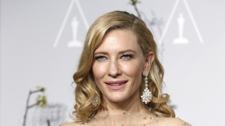 Кейт Бланшет отпразнува своя „Оскар“ с татуировка