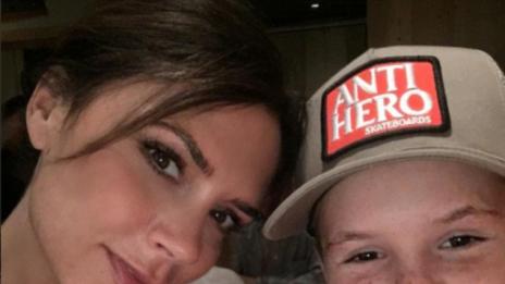 Виктория се гласи за музикален мениджър на 11-годишния си син