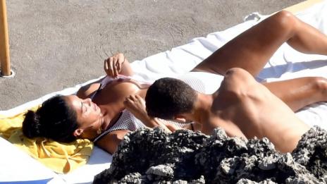 Хакери пуснаха голи снимки на Никол с Гришо, задава ли се съд? (16+)