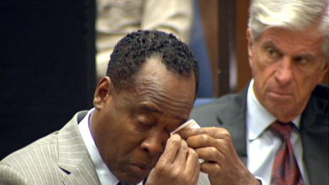 Снимка на тялото на Майкъл се появи в съда (снимка)