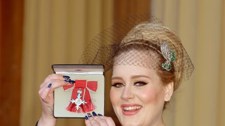 Адел си купи имение в Малибу