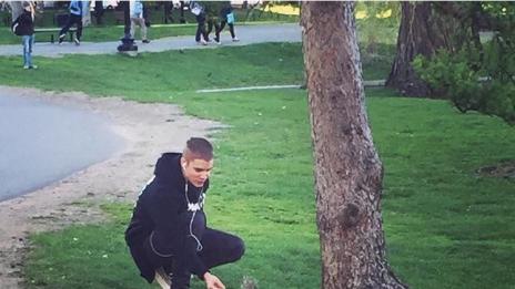Джъстин Бийбър нахрани катериците