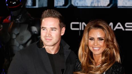 Кати Прайс: Развеждам се