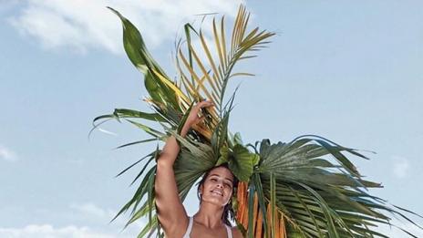 Ашли Греъм в лятно настроение и... целулит!