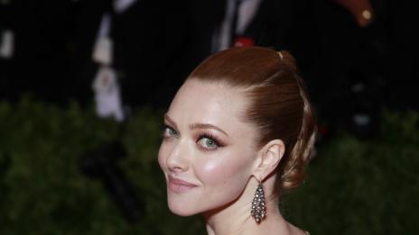 Аманда Сейфрид: Имах огромни гърди, когато бях на 15 години