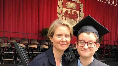 Синтия Никсън до Самюъл, в миналото Саманта: Гордея се с теб!