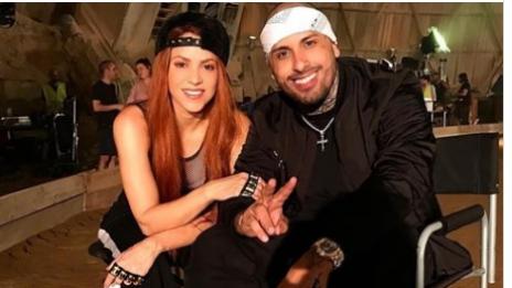 Шакира промени кардинално цвета на косата си