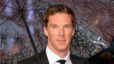 Бенедикт Къмбърбач се сгоди за приятелката си