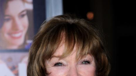 Шърли Маклейн палува с трима в един ден