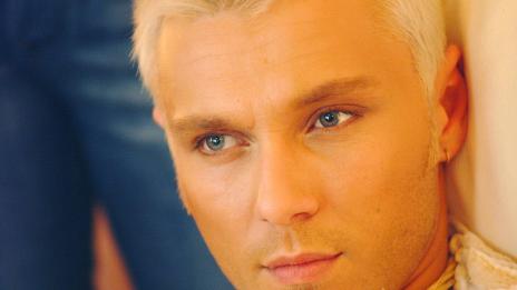 Миро предложил брак на любимата си, чака отговор