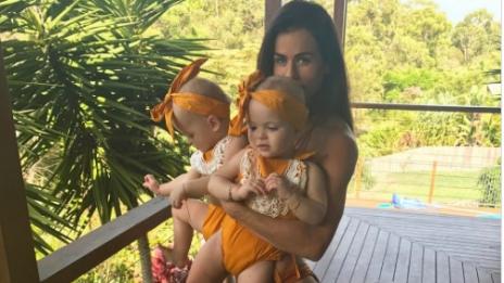 Тя го може: Софи има четири деца, а изглежда безупречно