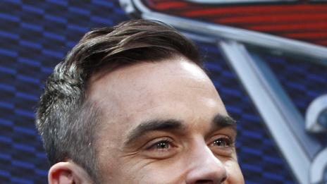 Роби Уилямс иска съвети от Виктория Бекъм