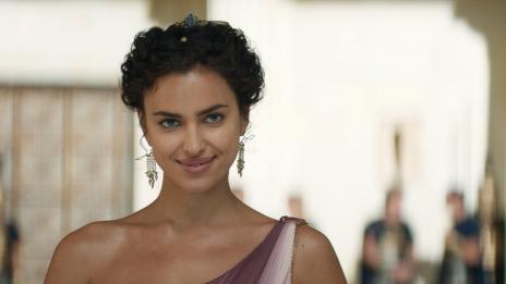 9 пъти, в които Ирина Шейк ни изненада