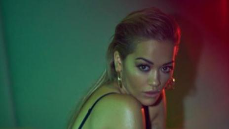 Секси: Рита Ора по дантела