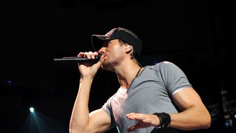 Жалко. Енрике и Бритни няма да пеят заедно