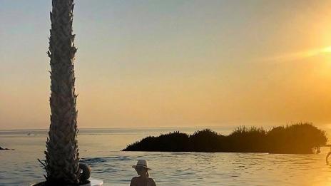 Кого люби и игнорира Светлана Гущерова?