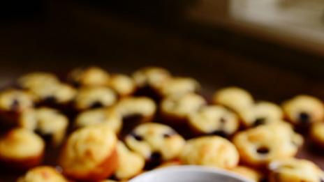 Мини мъфини с боровинки