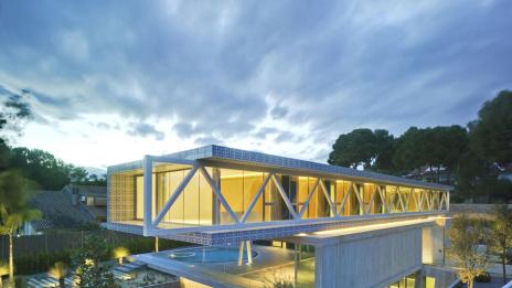 Впечатляваща къща с раздвижен дизайн