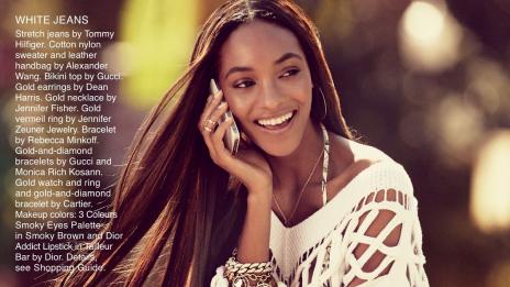 Деним, високи токчета и секси бижута