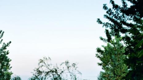 В идиличния дом на Миранда Кер