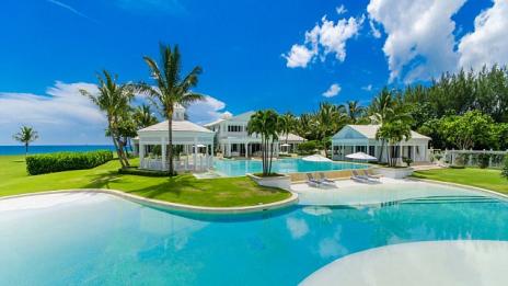 Селин Дион продава приказното имение във Флорида