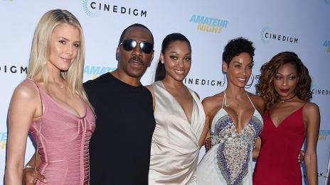 Твърде неудобно! Еди Мърфи събра бившата си с настоящата