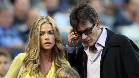 Съученици тормозят дъщерята на Чарли Шийн