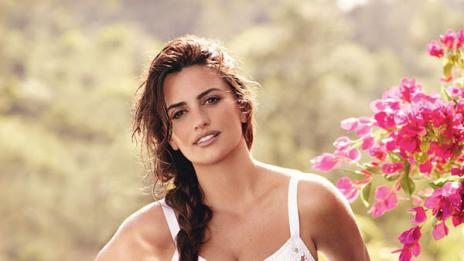 Нежна и бяла. Пенелопе Крус за Vogue USA