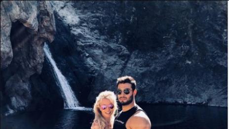 Бритни към младото си гадже: Направи ме най-щастливата!