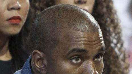 Кание Уест се крие от престъпници в паник стая